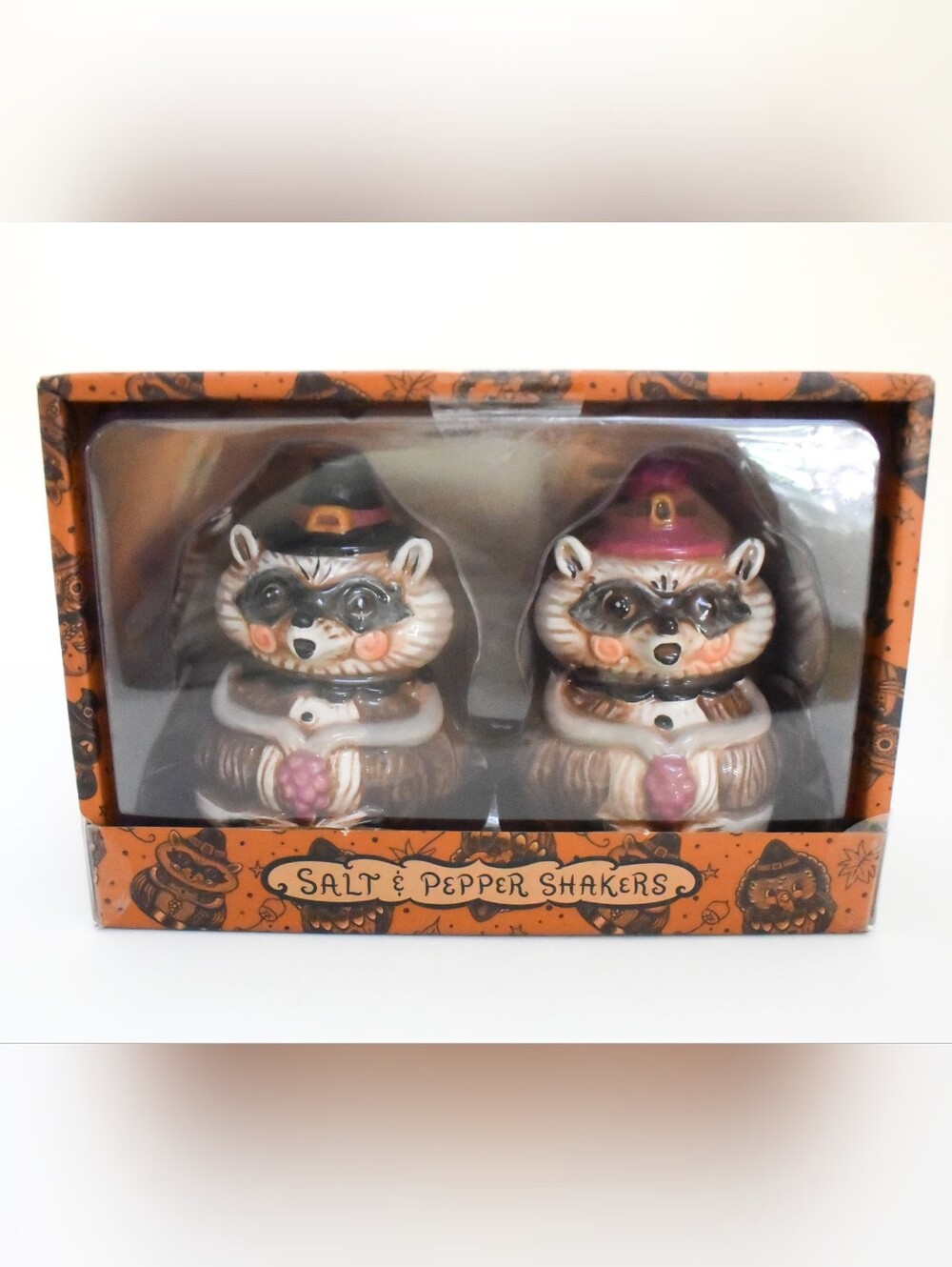 *Johanna Parker* Thanksgiving Fall Autumn Raccoon Salt-n-Pepper Shakers - NEW!